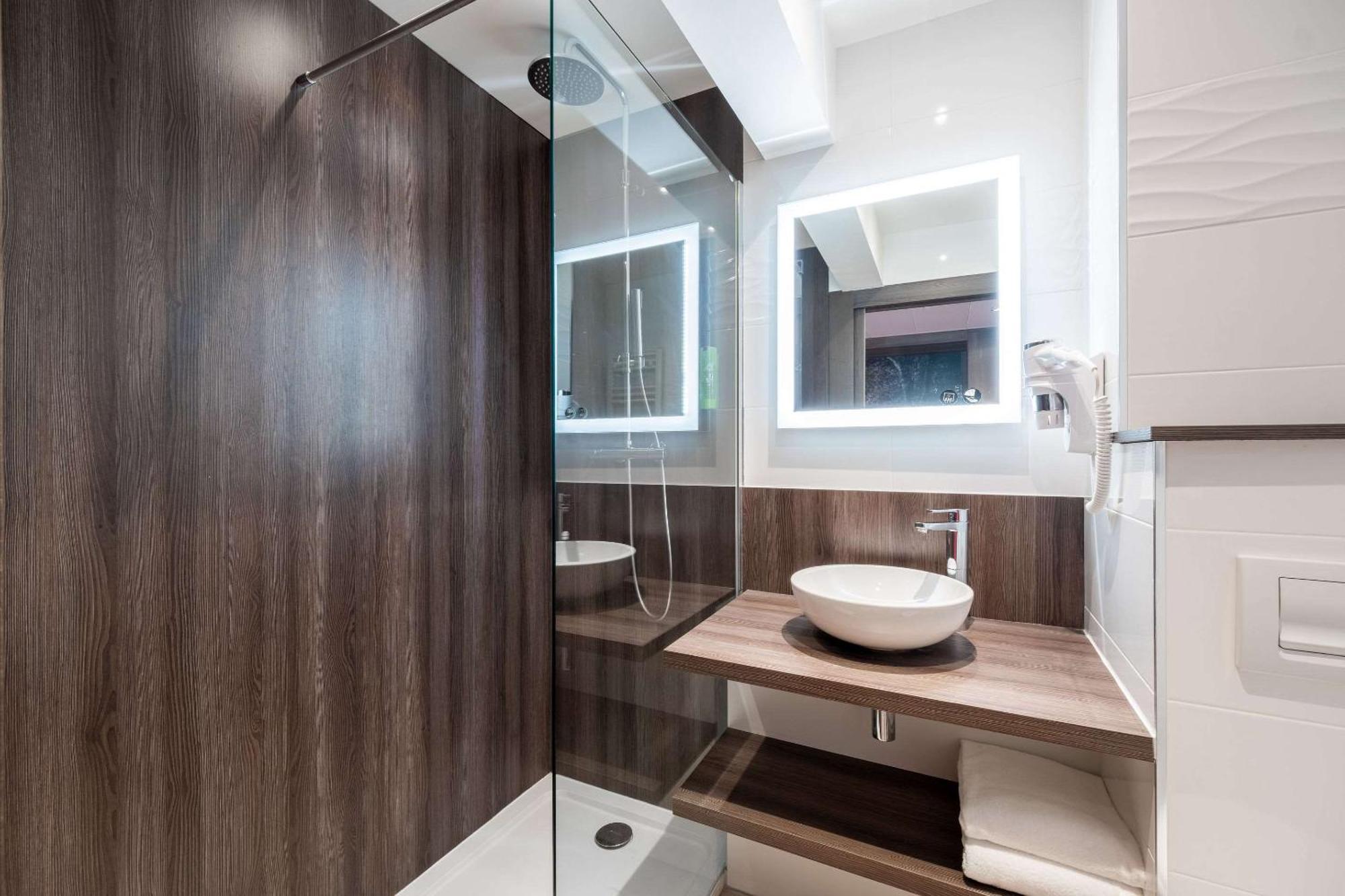Le Kennedy, Clermont-ferrand, The Originals Relais Hotel 3*